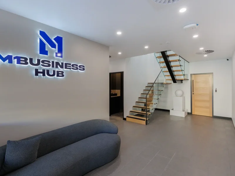 M1 BUSINESS HUB-12