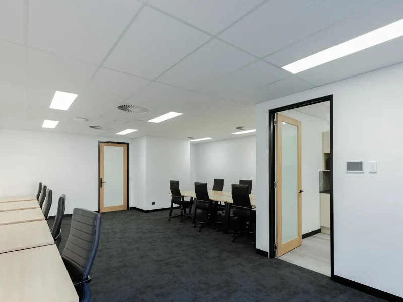 M1 BUSINESS HUB-125